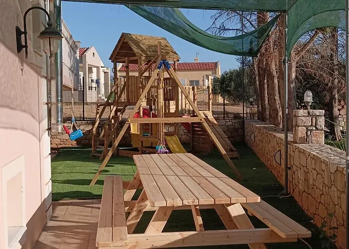 Father\'S House In Kissamos