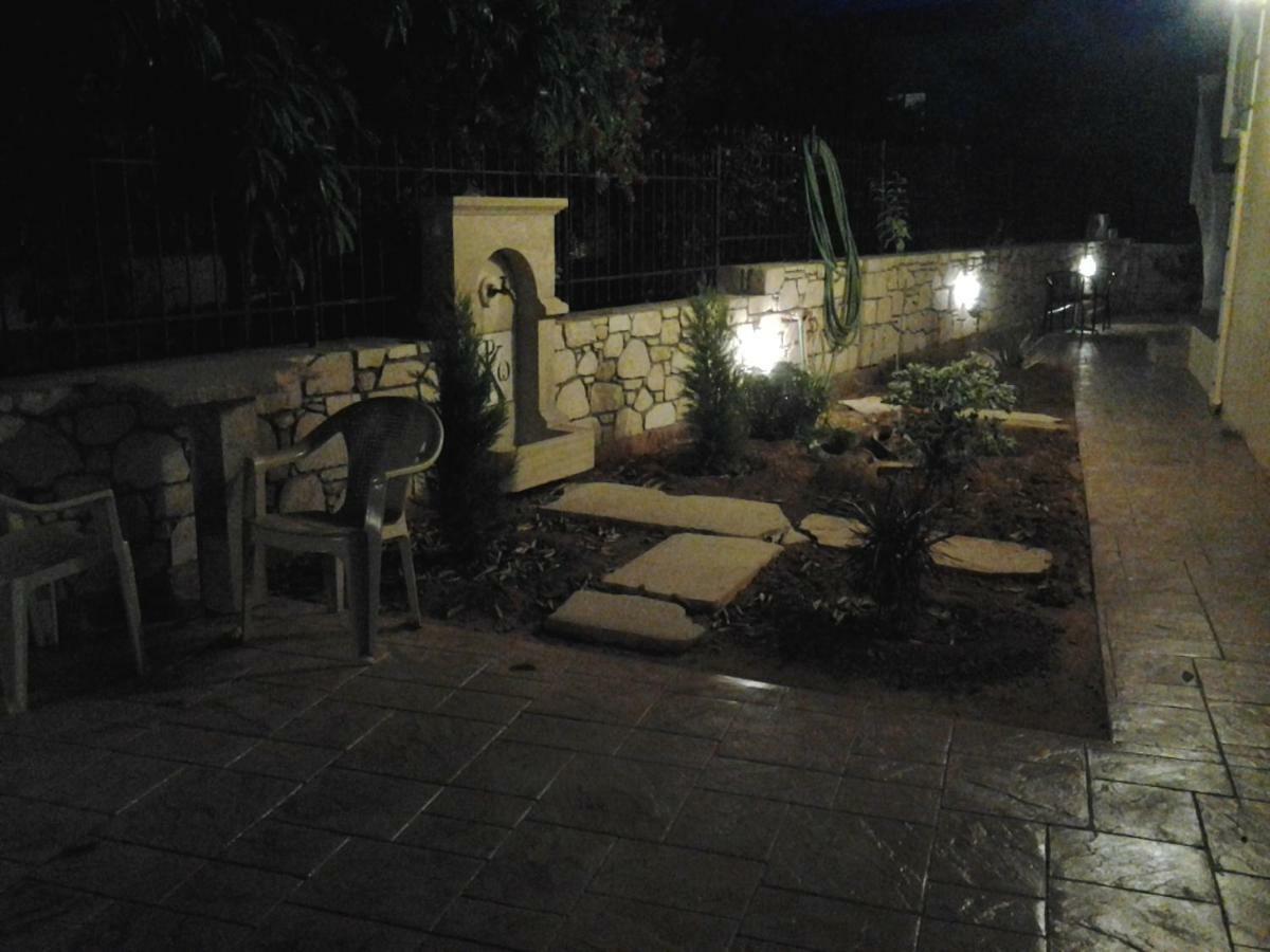 Father's House In Kissamos *